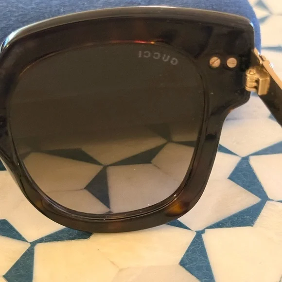 Gucci Brown square Sunglasses with Red and blue Accents glitter